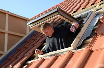 Pose de fenêtres de toit Velux à Eymouthiers